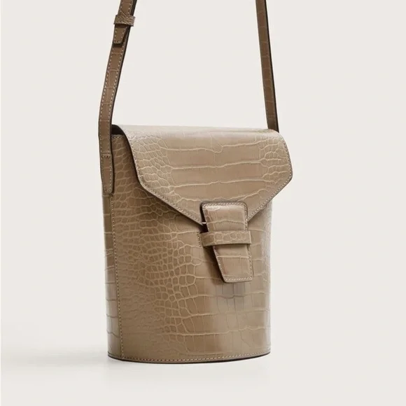 MANGO Bucket Bag - Picture 7 of 8